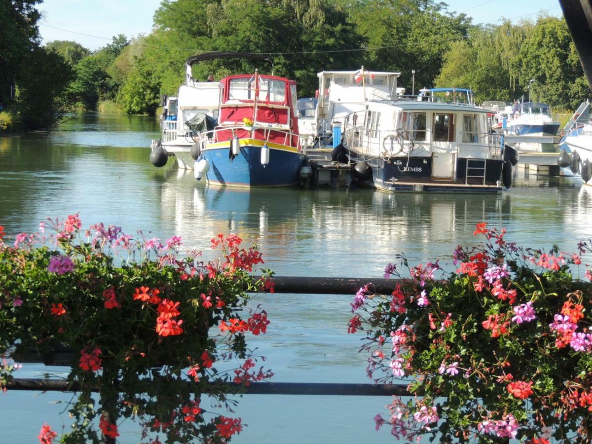 Camping Du Canal Kembs Exteriör bild